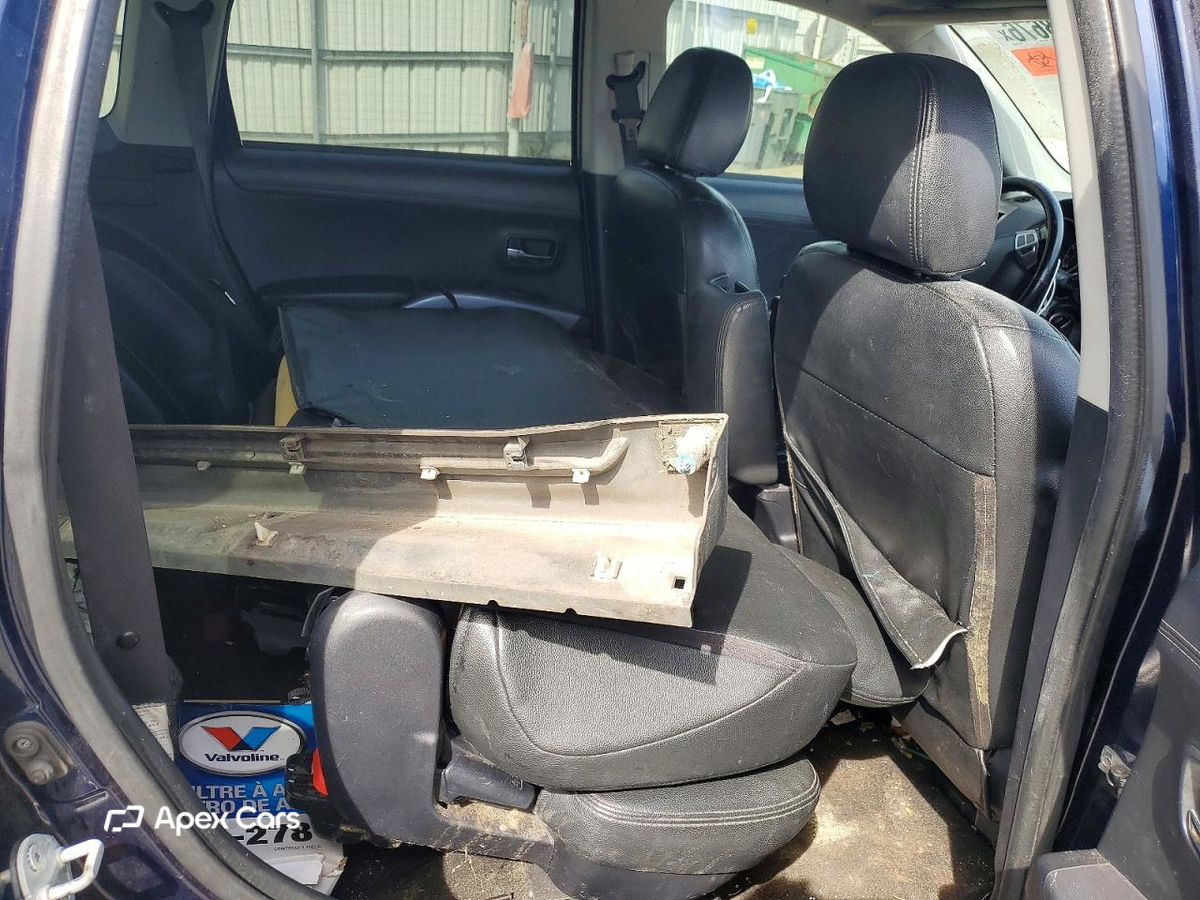 Mitsubishi Outlander 2011