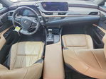 Lexus ES 2020