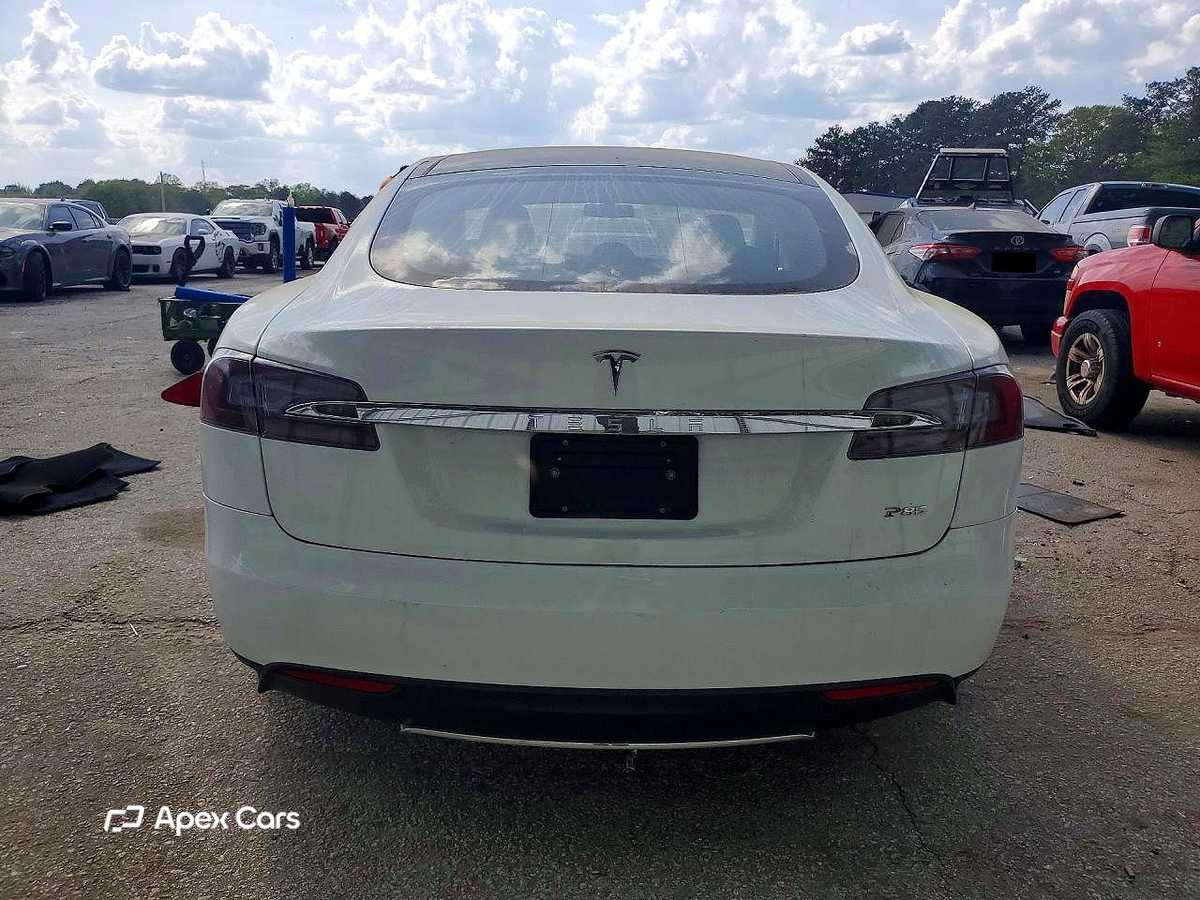 Tesla Model S 2013