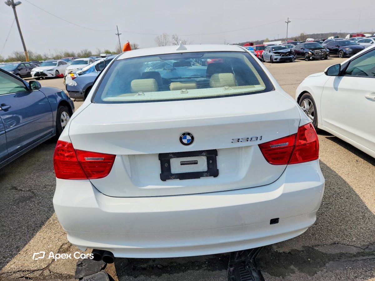 BMW Series 3 2011
