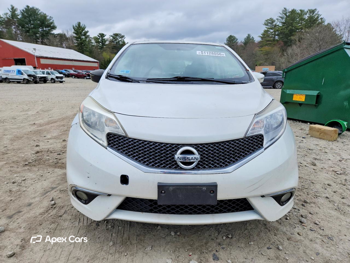 Nissan Versa 2015