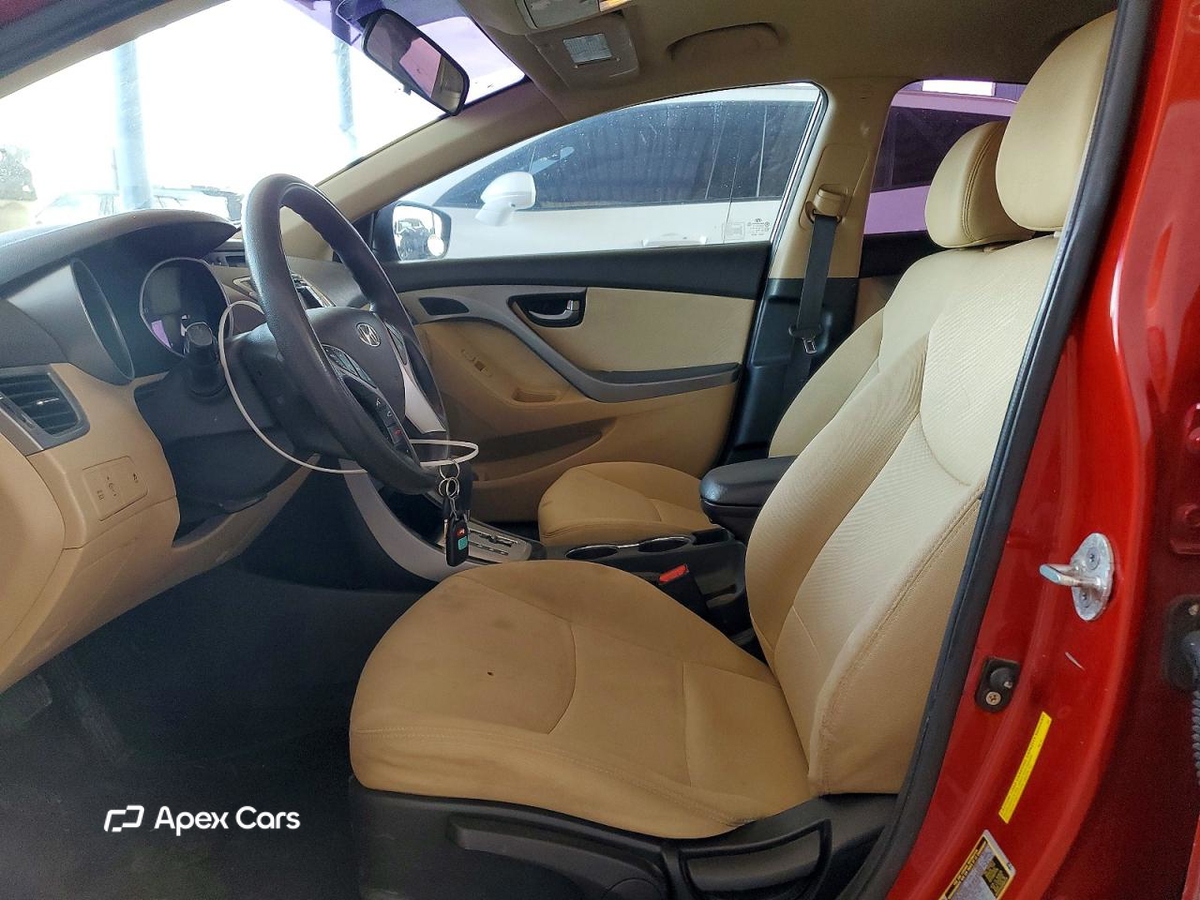 Hyundai Elantra 2012