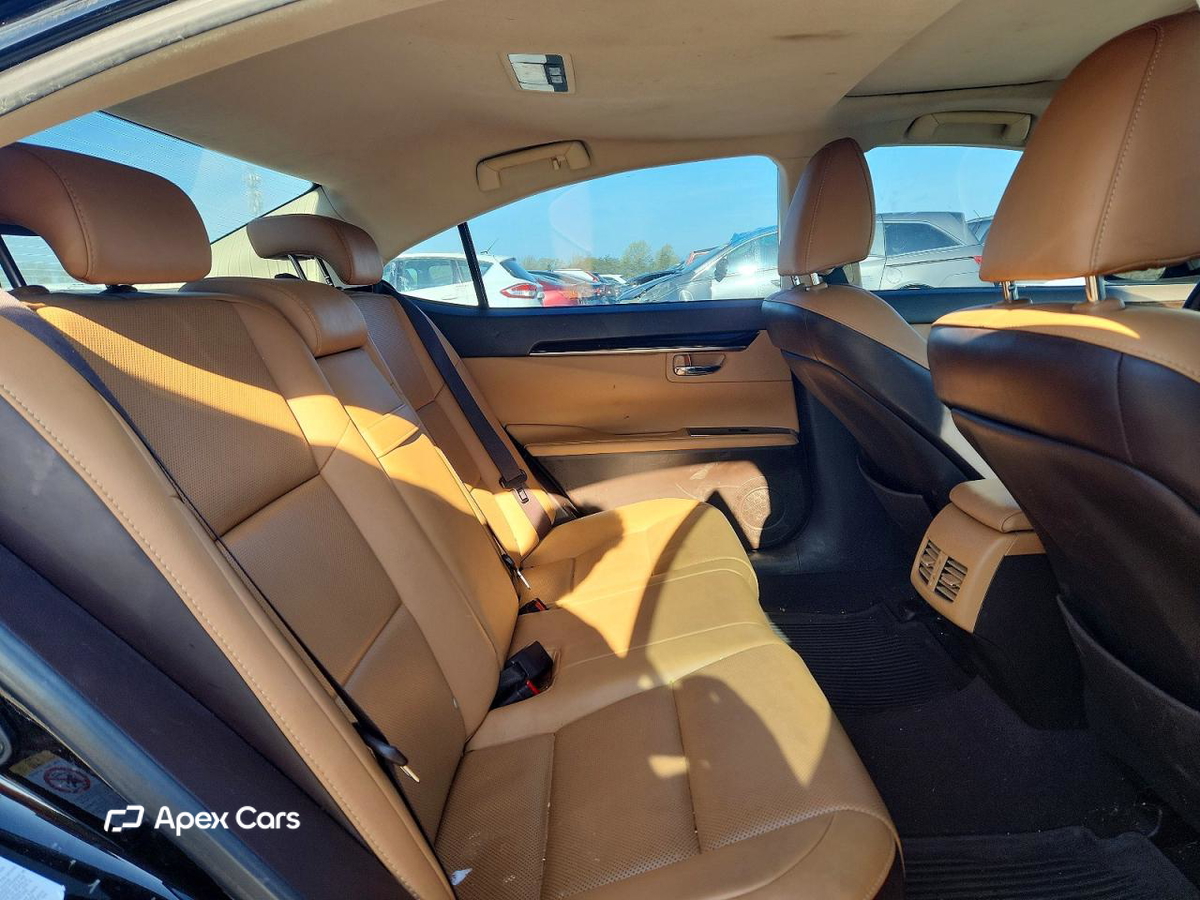 Lexus ES 2016