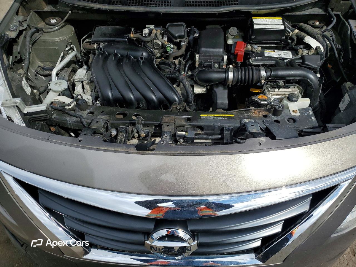 Nissan Versa 2015