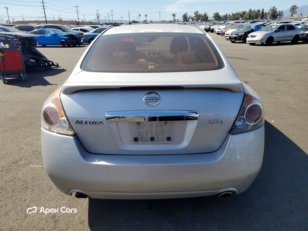 Nissan Altima 2012