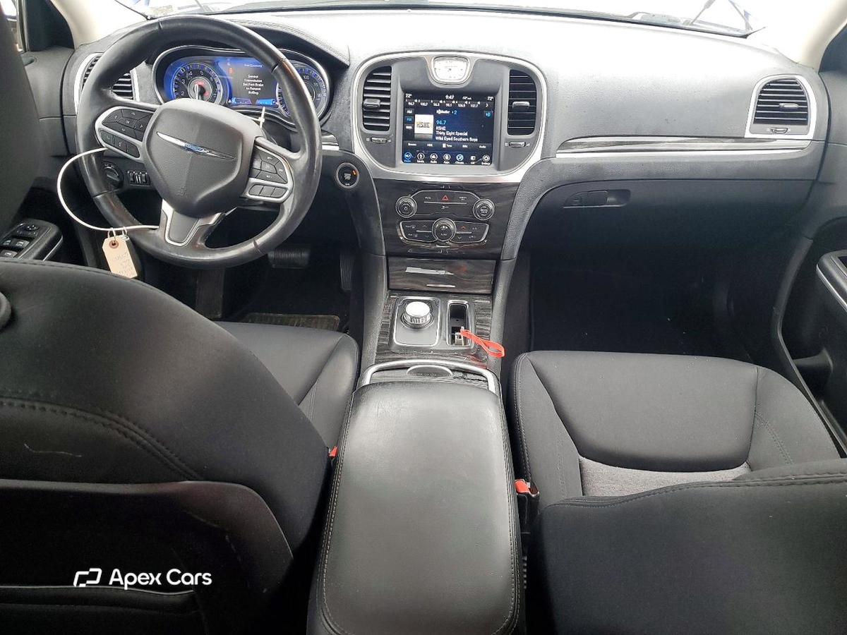 Chrysler 300 2019