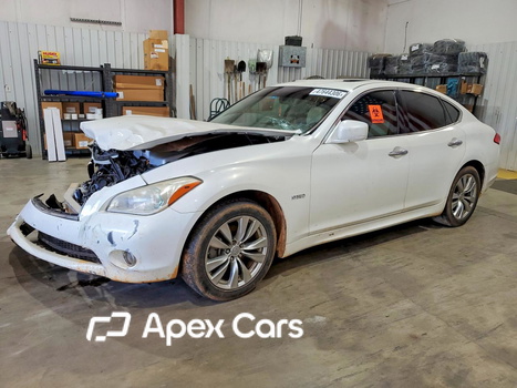 Infiniti M 2012 - Image 1 of 12