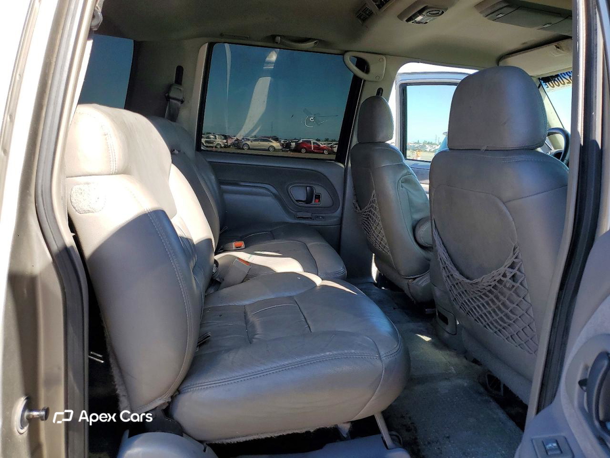 Chevrolet Suburban 1999