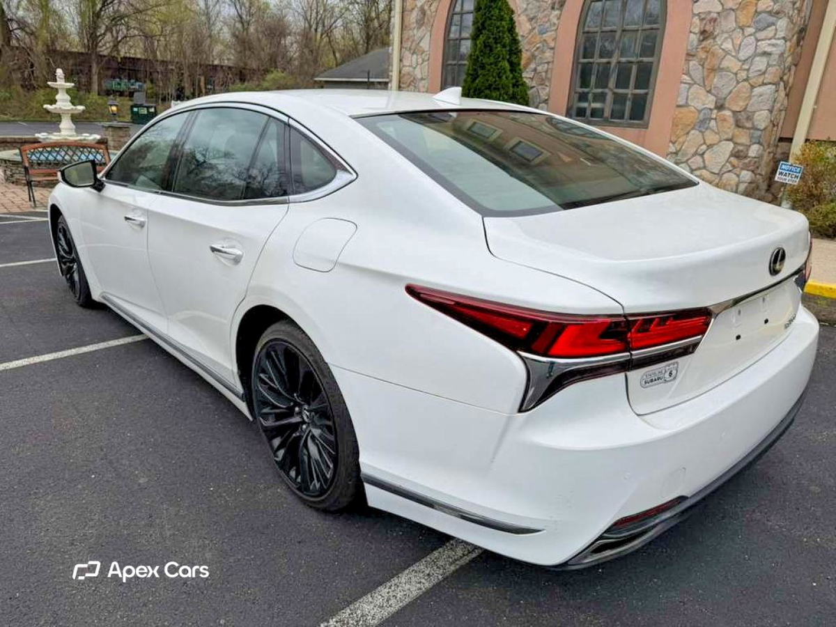 Lexus LS 2021