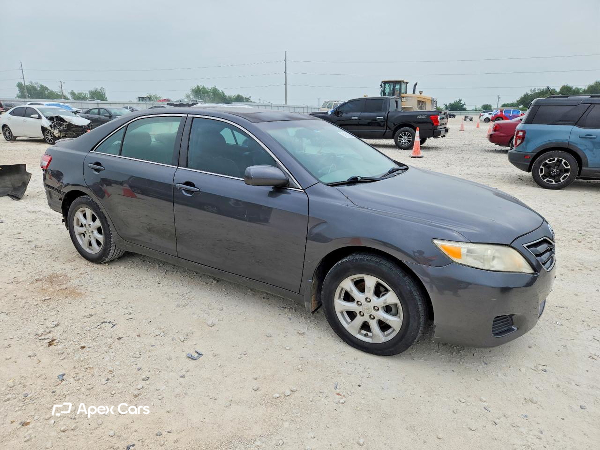 Toyota Camry 2011