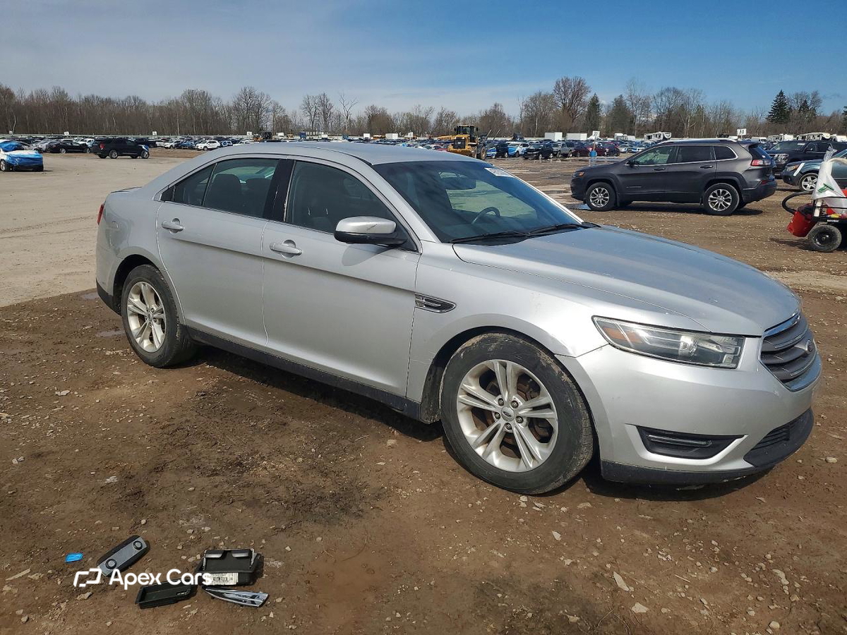 Ford Taurus 2015