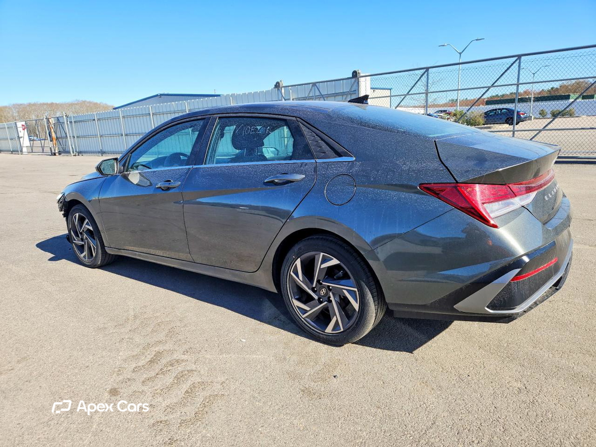 Hyundai Elantra 2025
