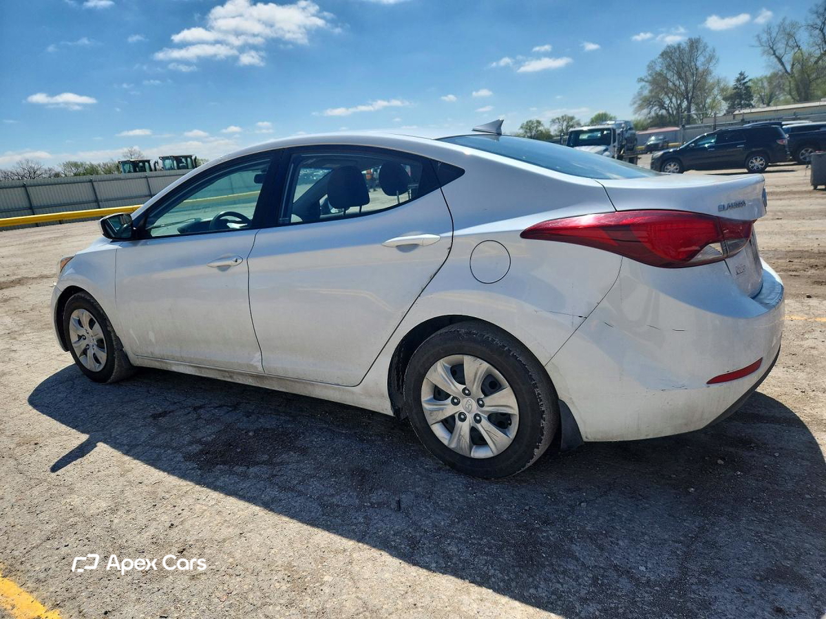 Hyundai Elantra 2016