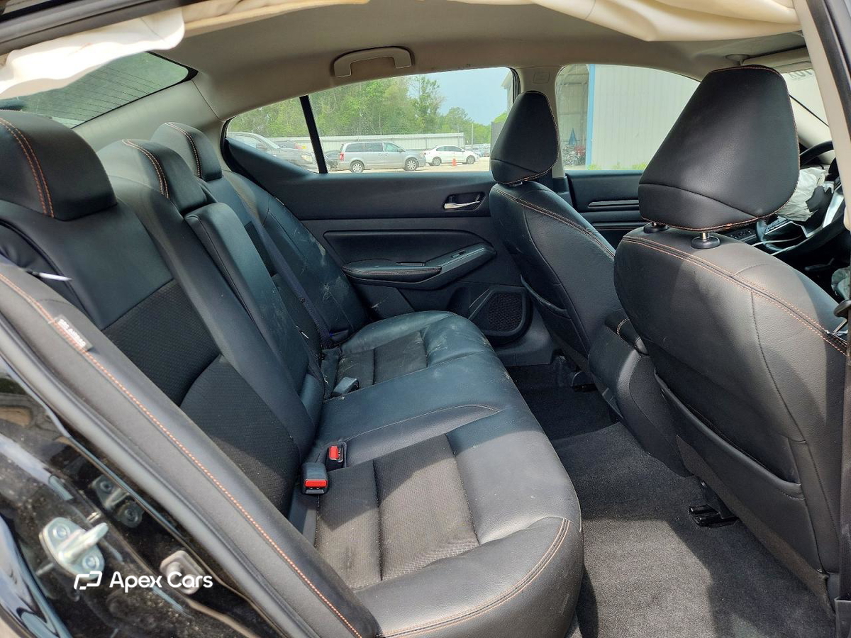 Nissan Altima 2021