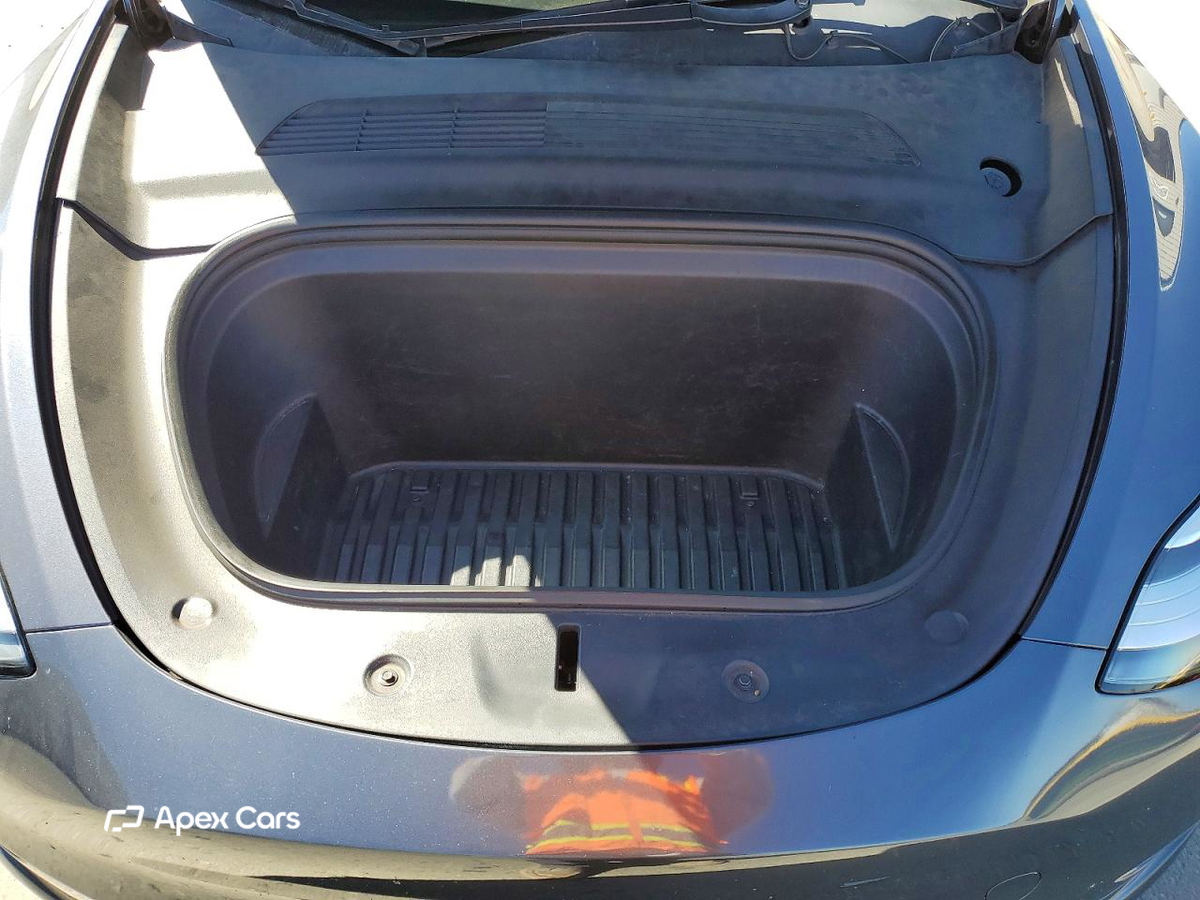 Tesla Model Y 2020