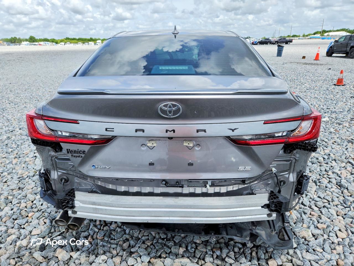 Toyota Camry 2025