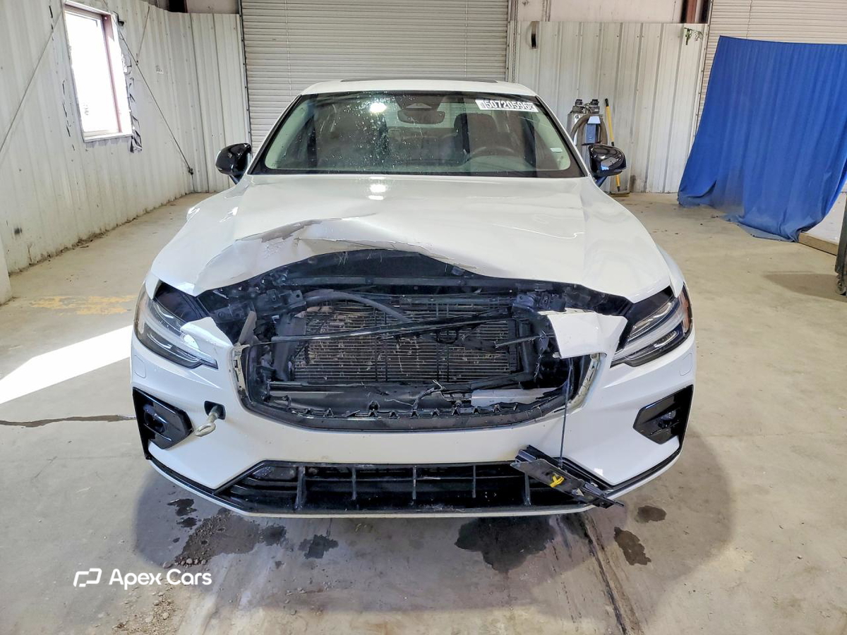 Volvo S60 2024