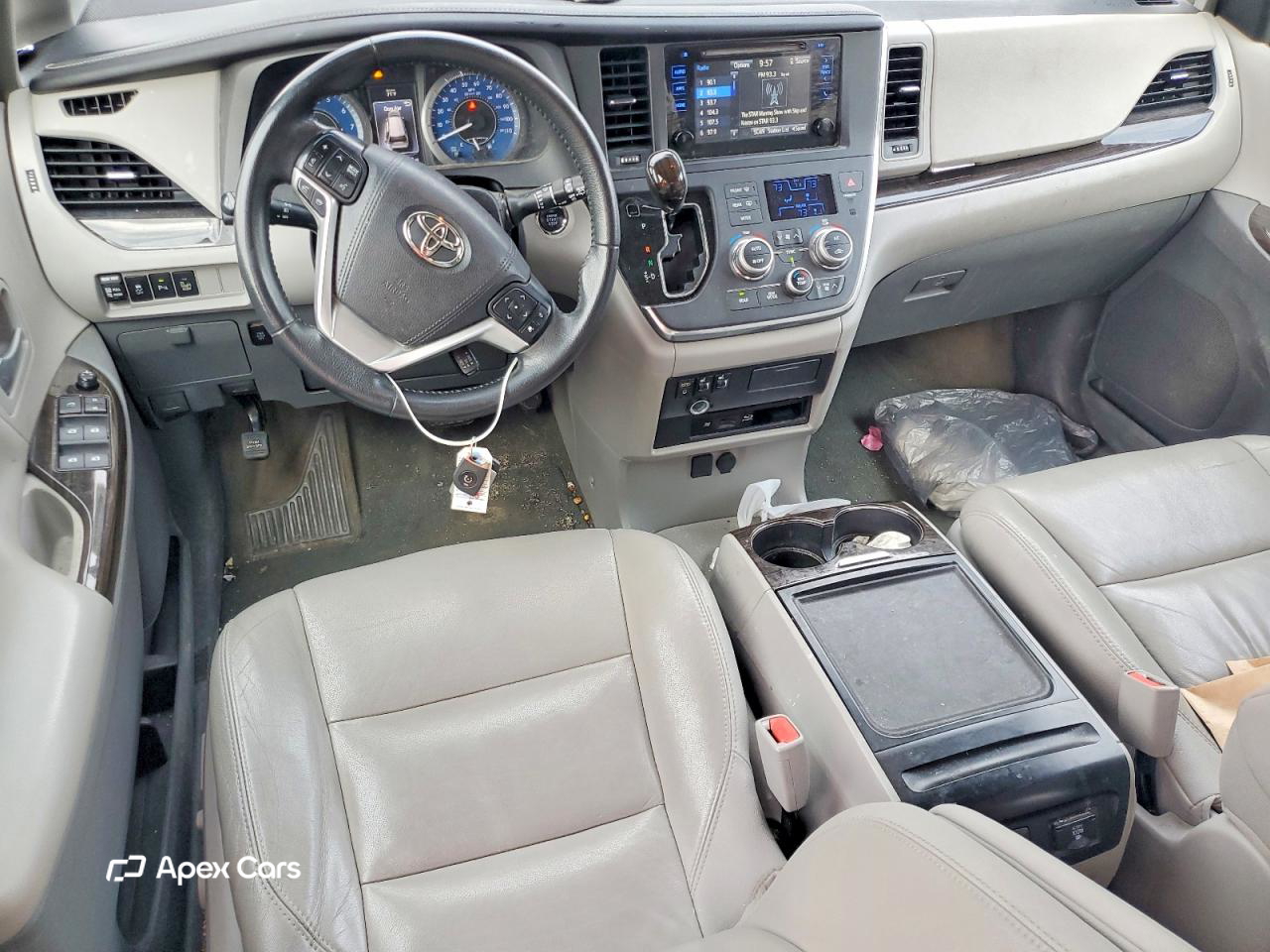 Toyota Sienna 2015