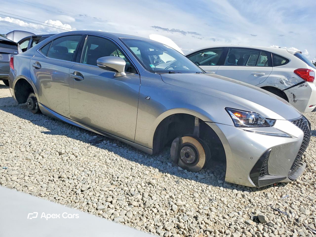 Lexus IS 2019