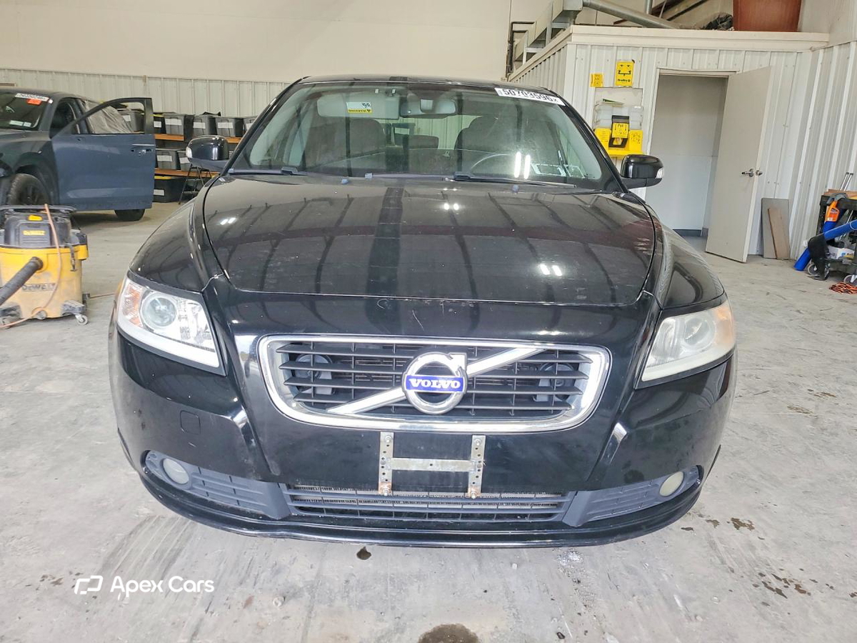 Volvo S40 2011