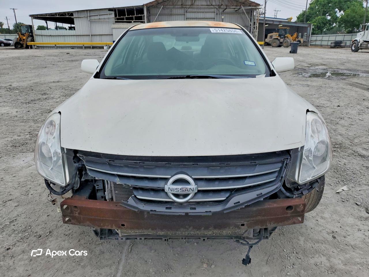 Nissan Altima 2012
