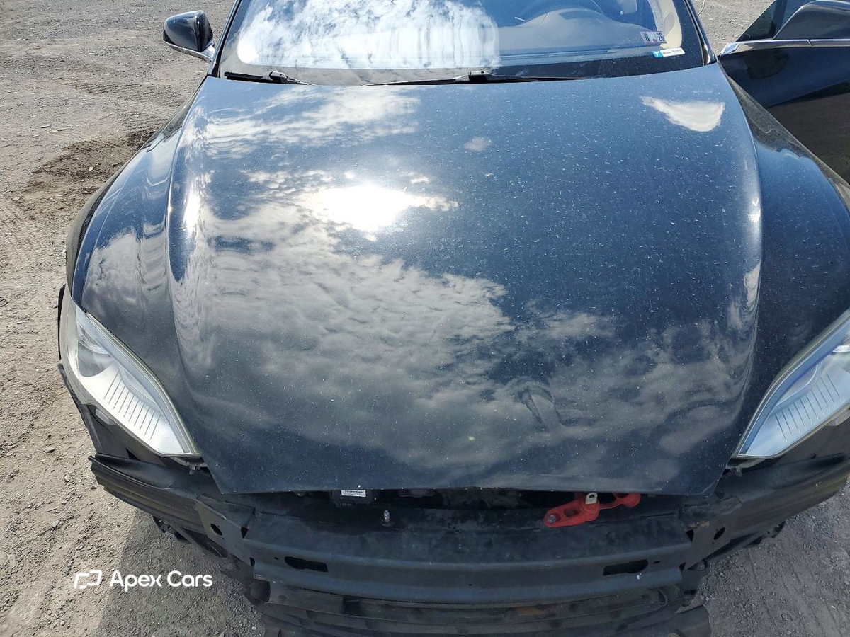 Tesla Model S 2014
