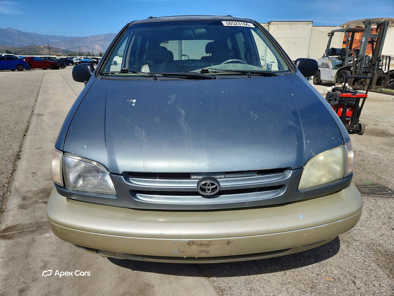 Toyota Sienna 1999
