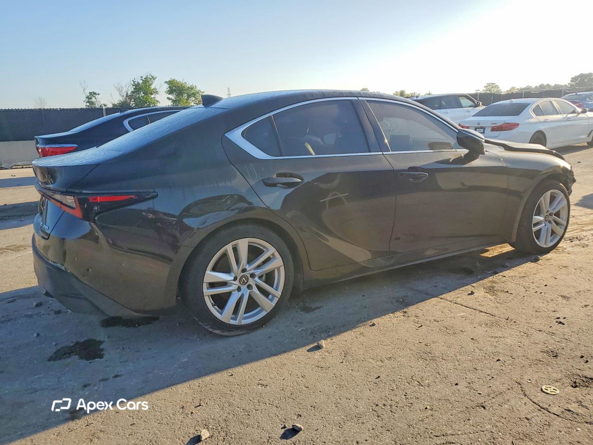 Lexus IS 2021