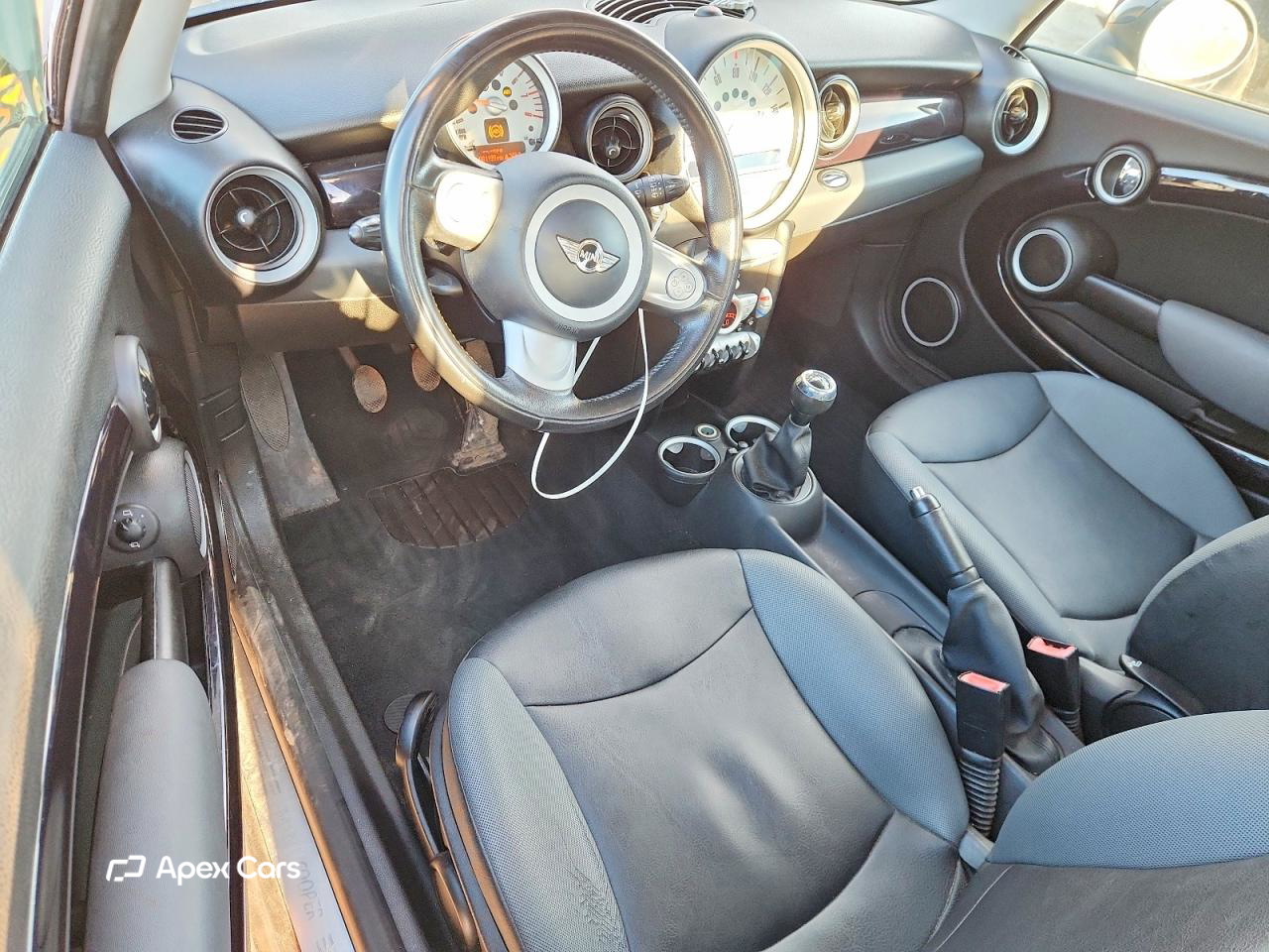 MINI Cooper 2010