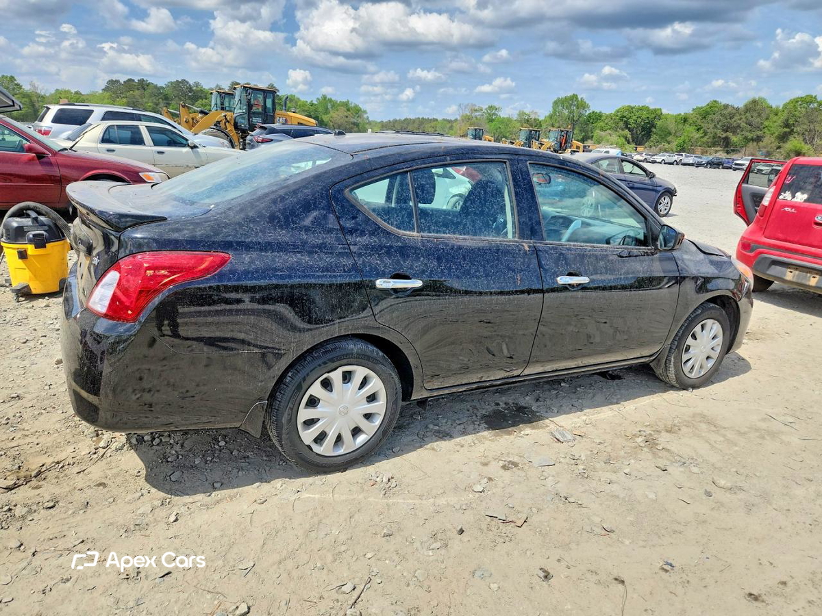 Nissan Versa 2018