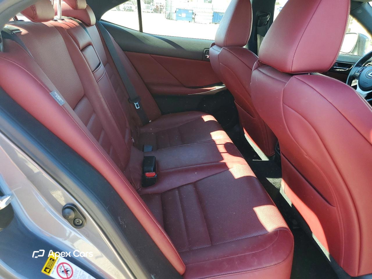 Lexus IS 2015