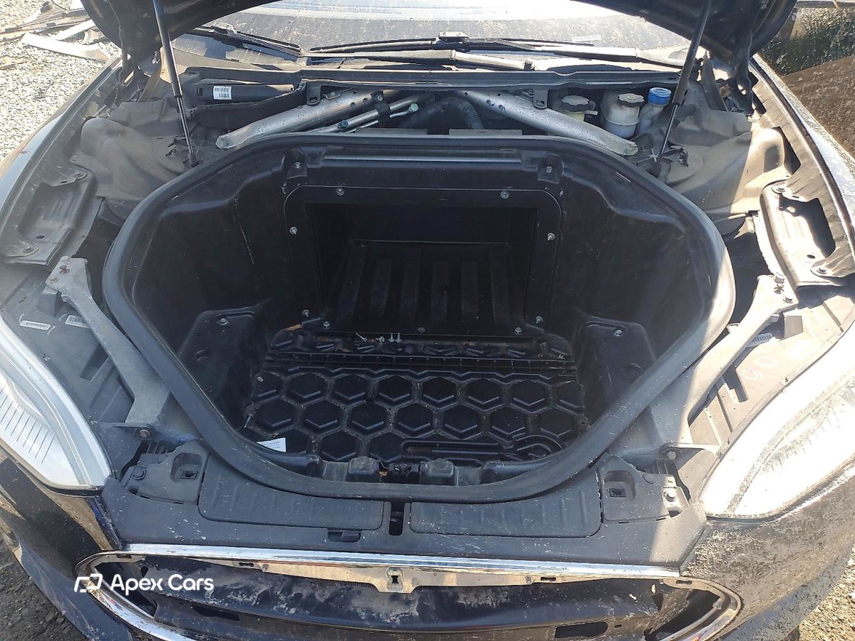 Tesla Model S 2014
