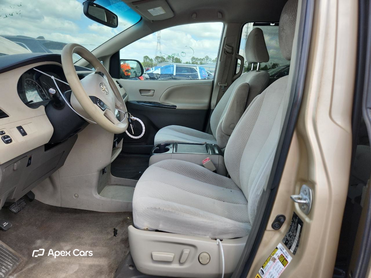 Toyota Sienna 2012