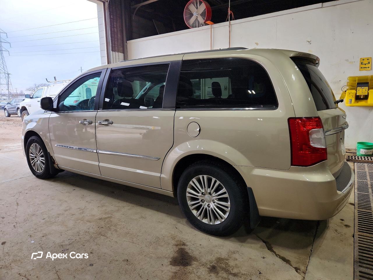 Chrysler Voyager 2013