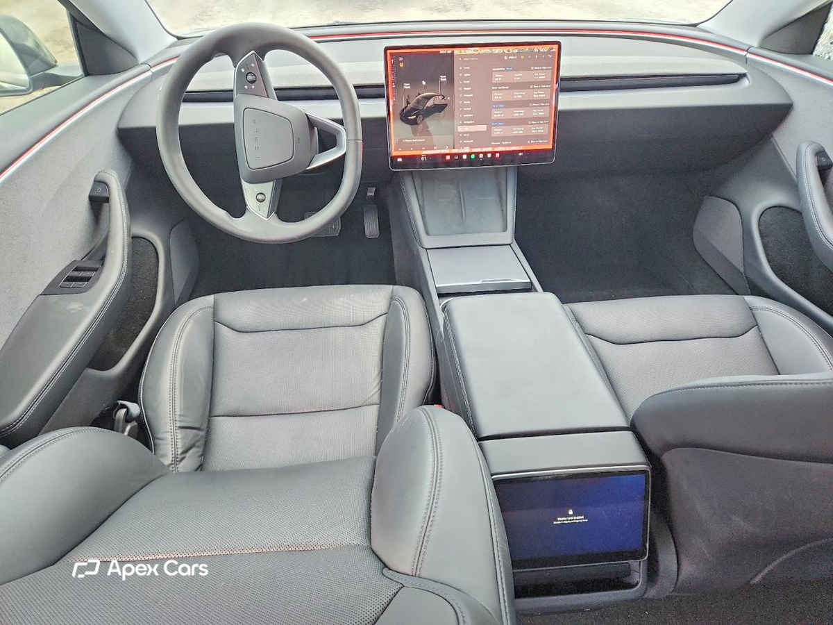 Tesla Model 3 2024