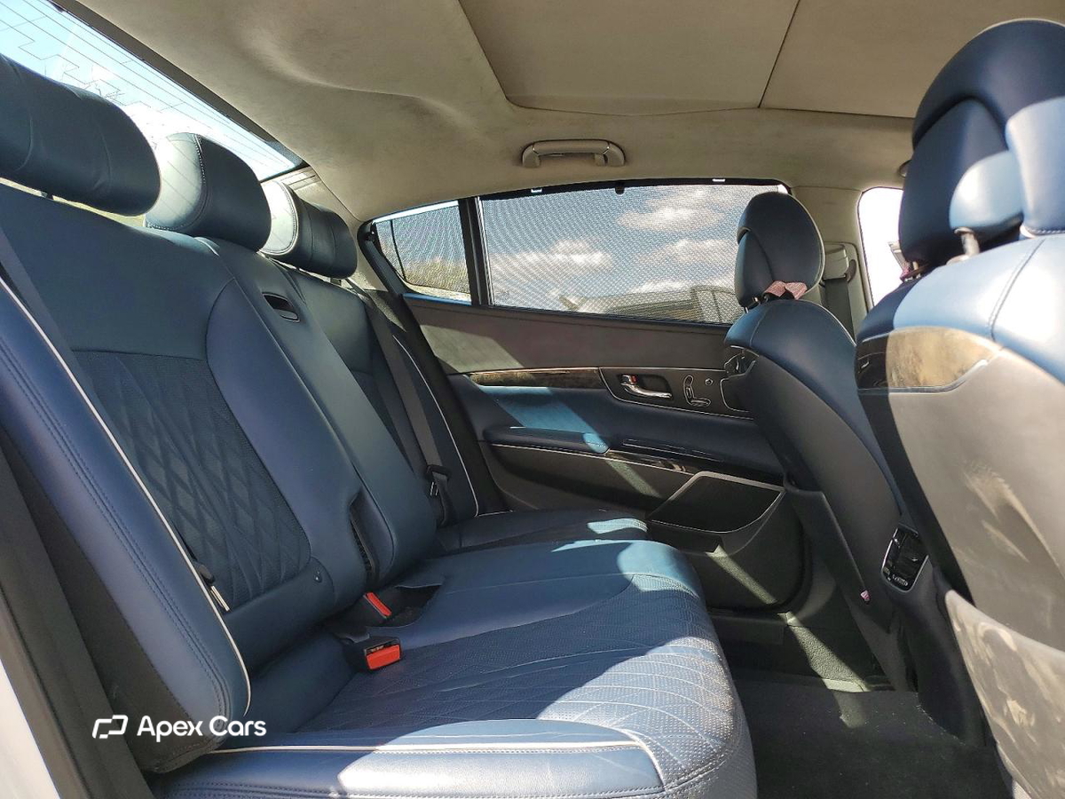 Kia K900 2015