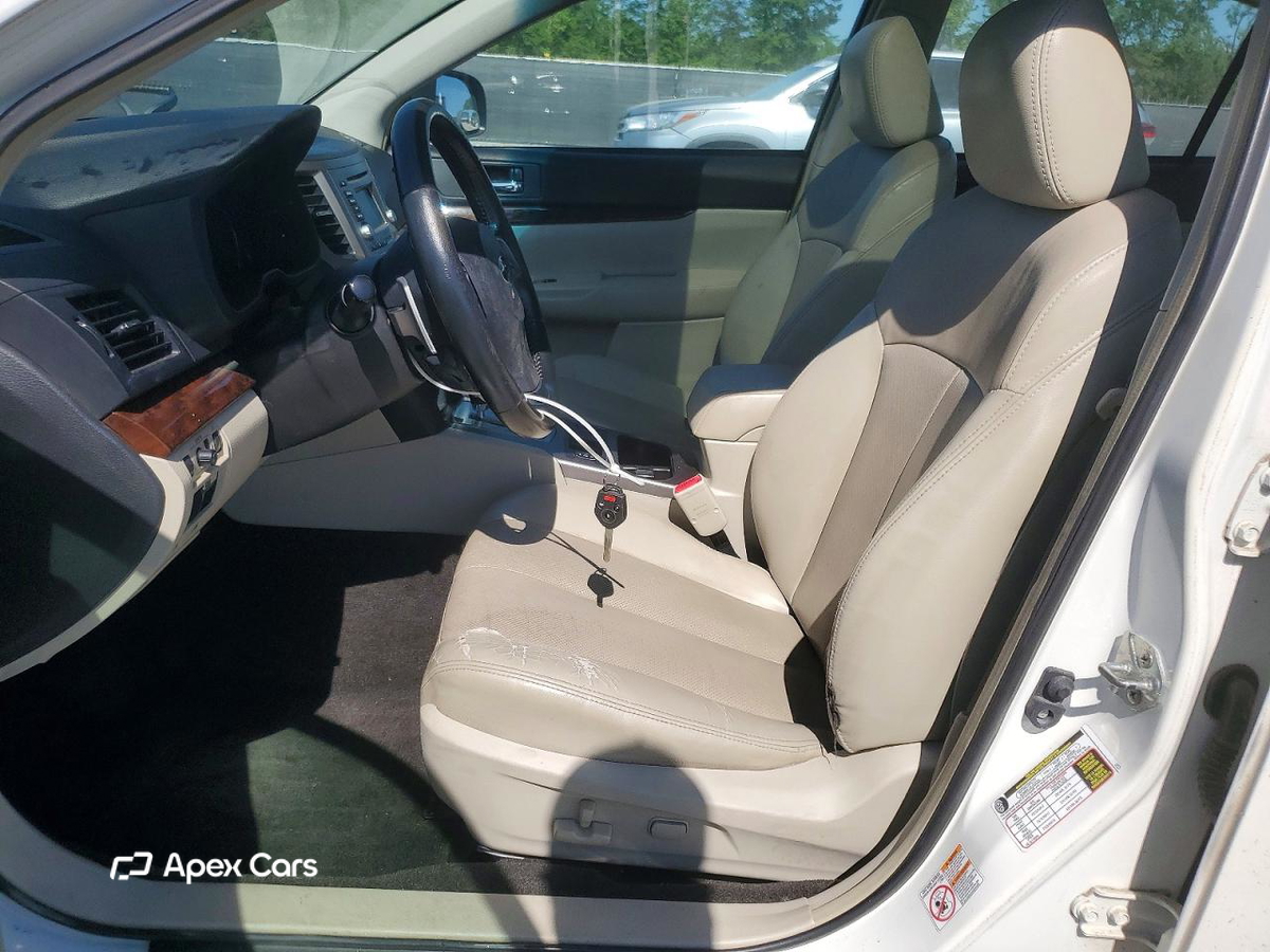 Subaru Legacy 2013