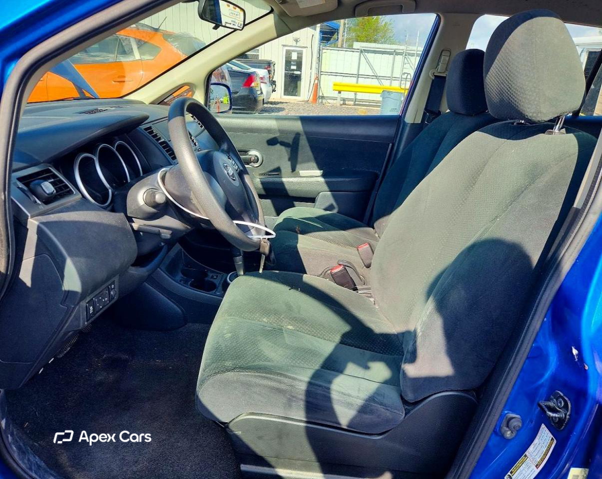 Nissan Versa 2012