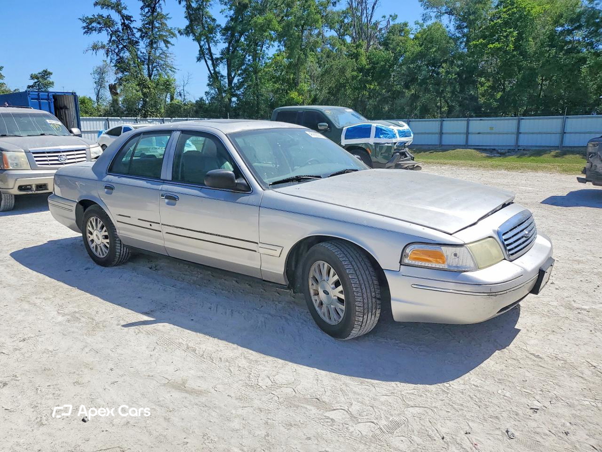 Ford Crown Victoria 2004