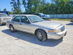 Ford Crown Victoria 2004