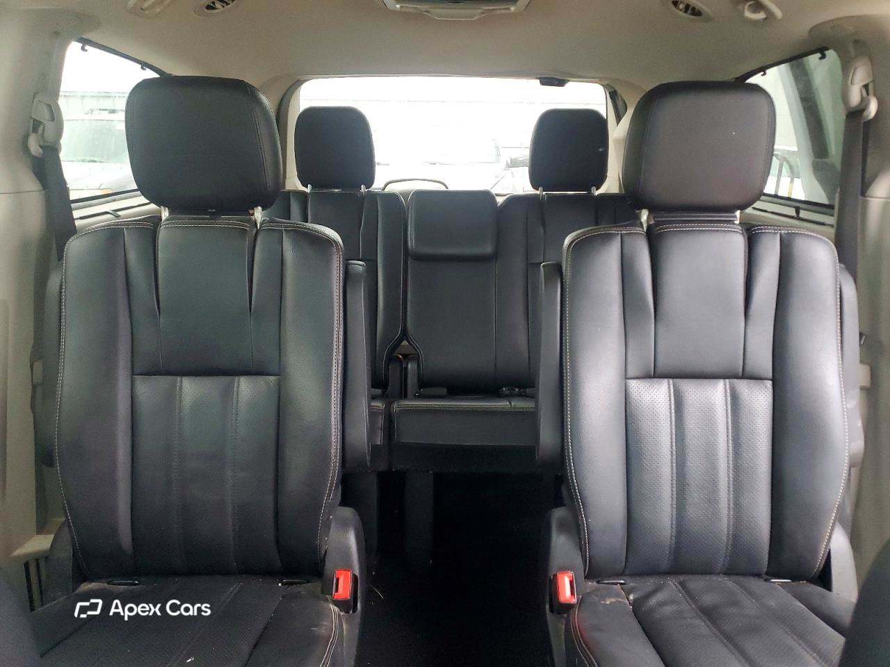 Chrysler Voyager 2015
