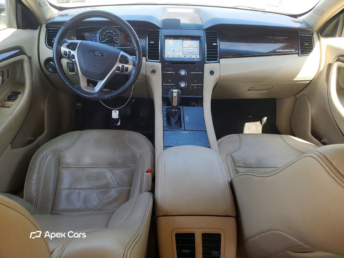 Ford Taurus 2016