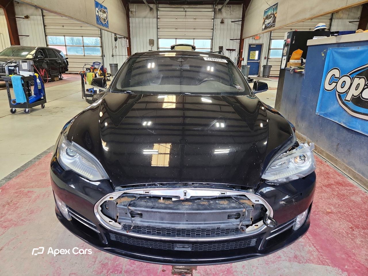 Tesla Model S 2016