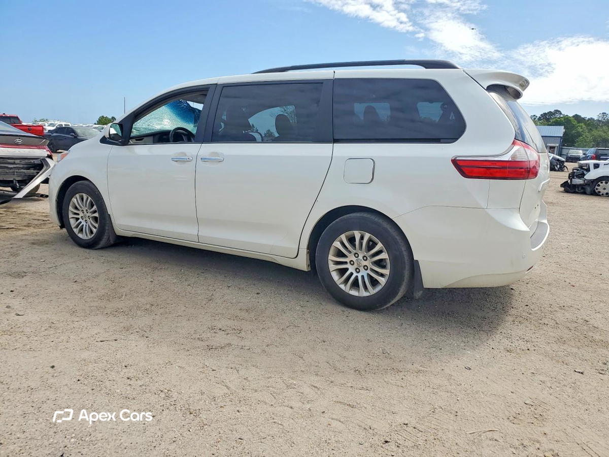 Toyota Sienna 2016