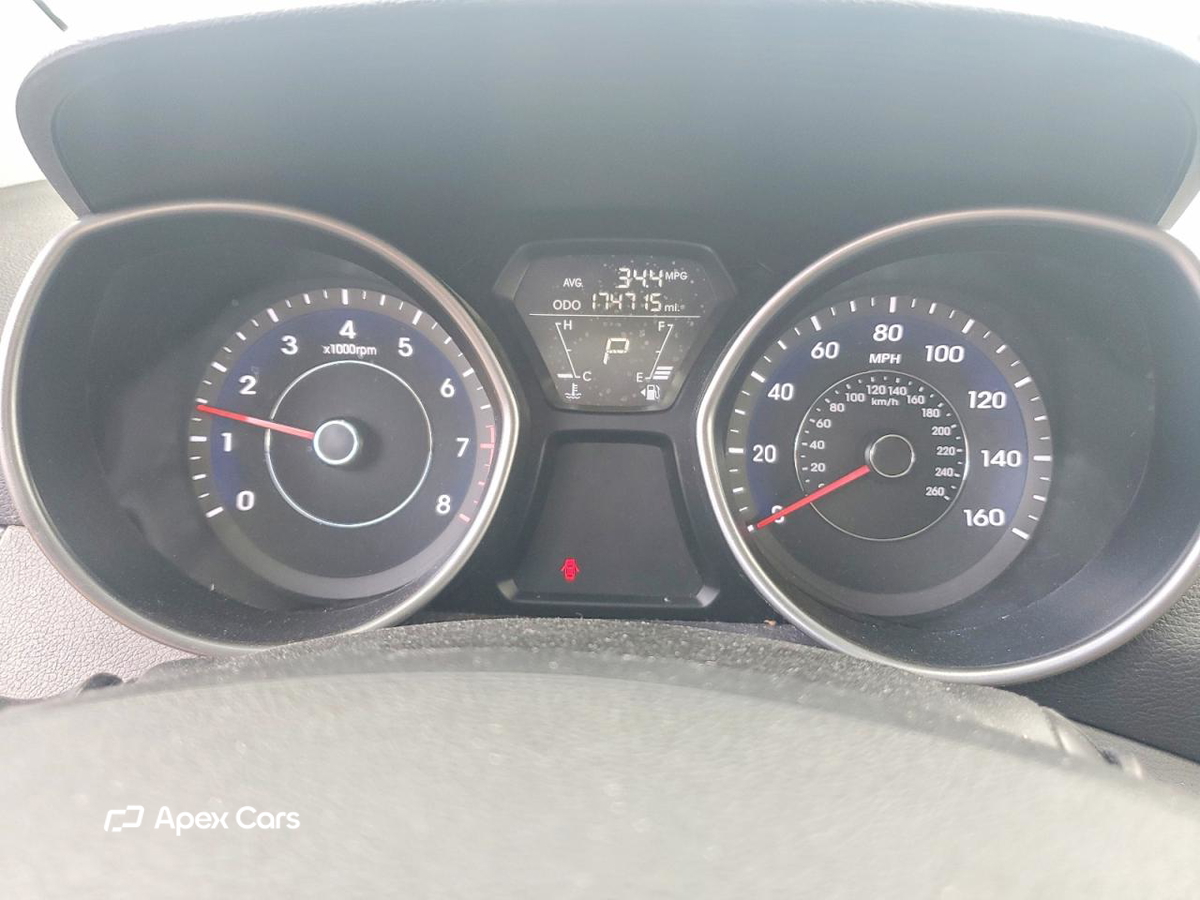 Hyundai Elantra 2012