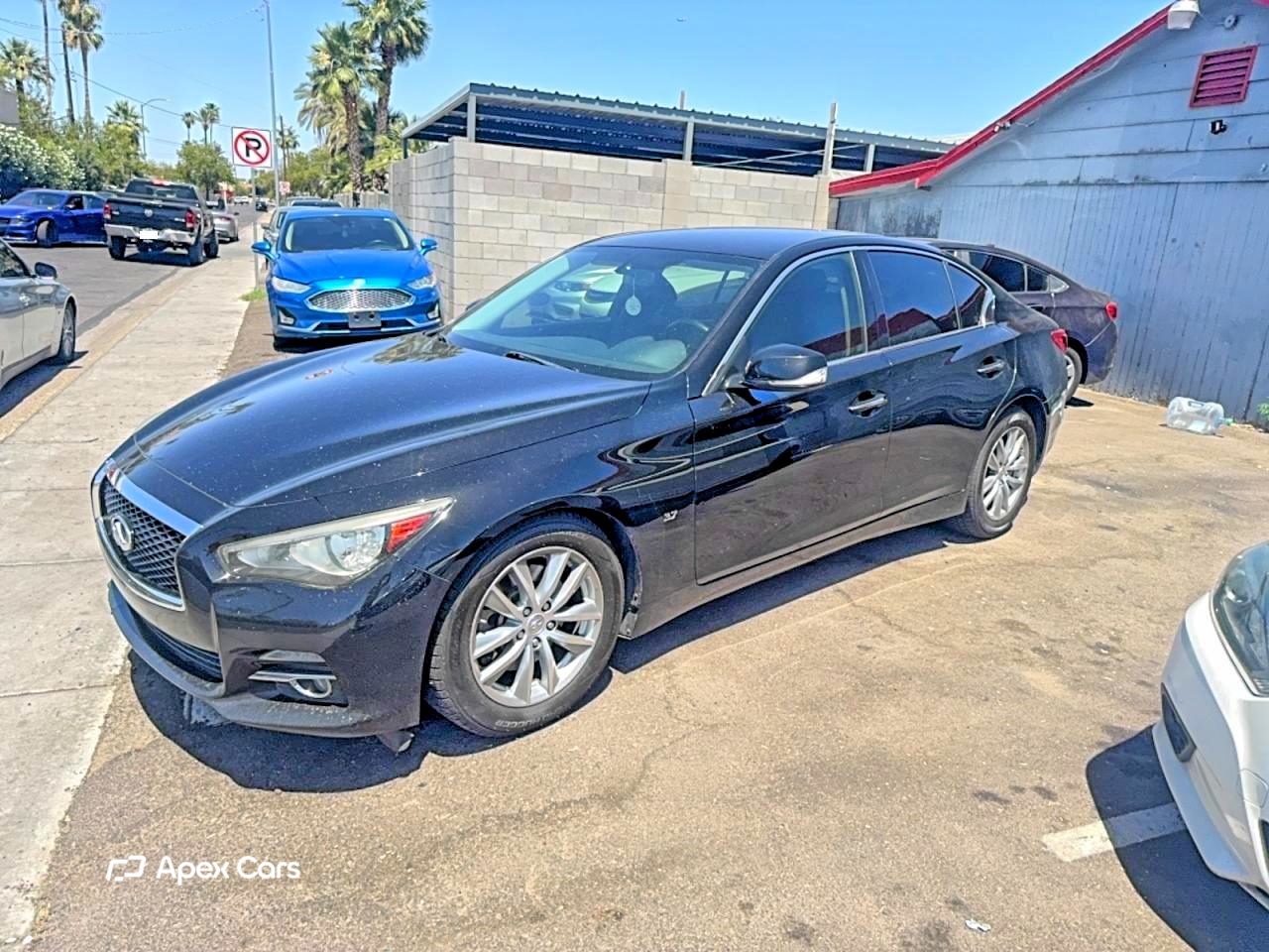 Infiniti Q50 2015