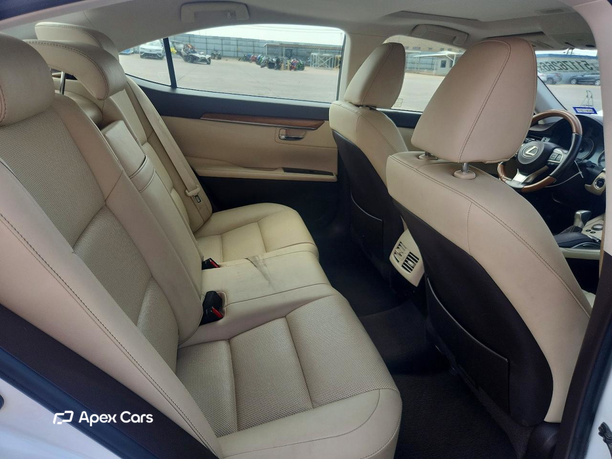 Lexus ES 2017