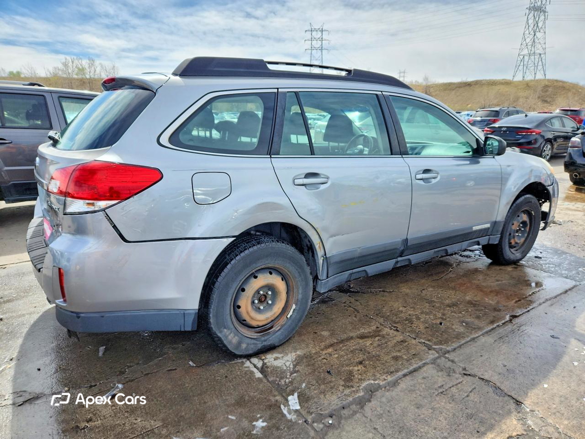 Subaru Outback 2011