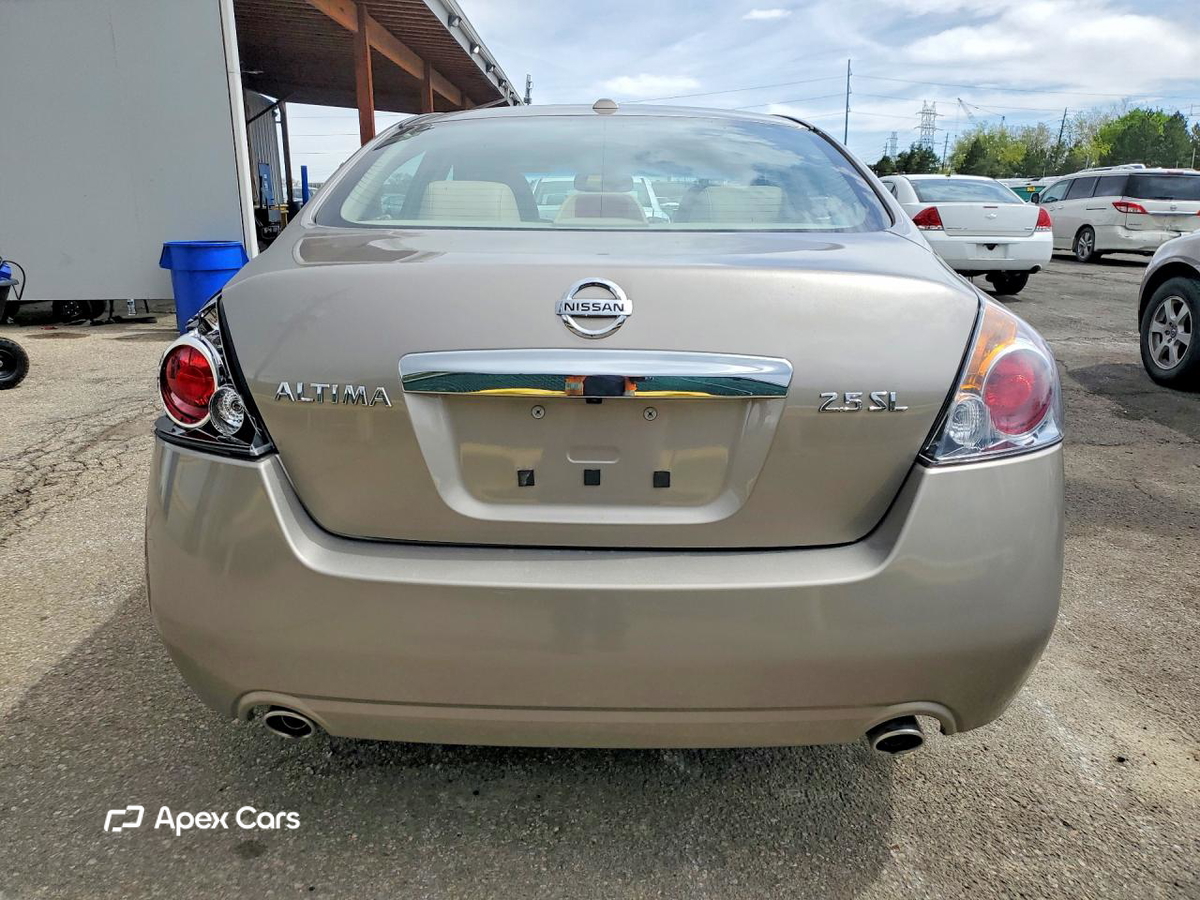 Nissan Altima 2012