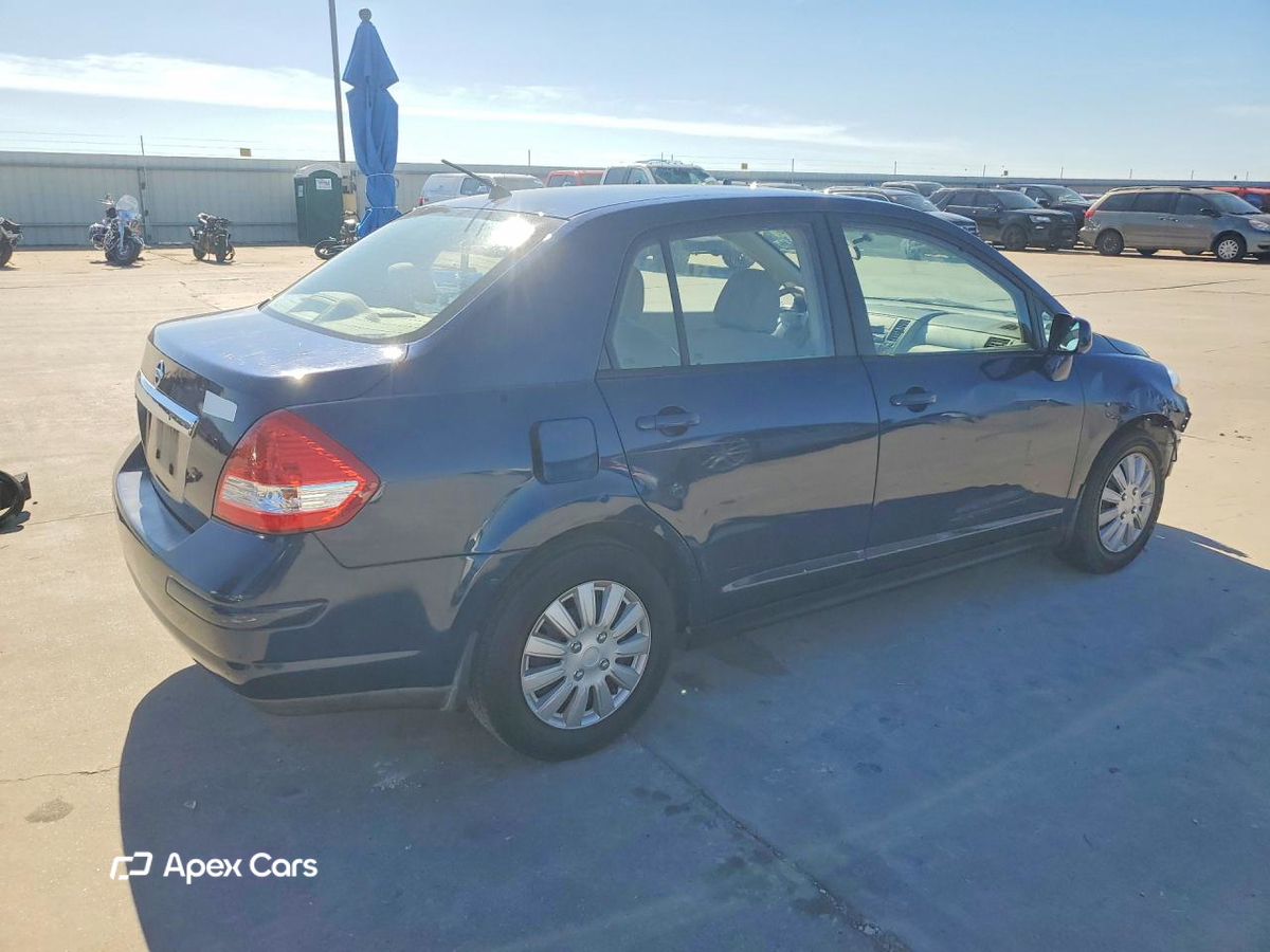 Nissan Versa 2010